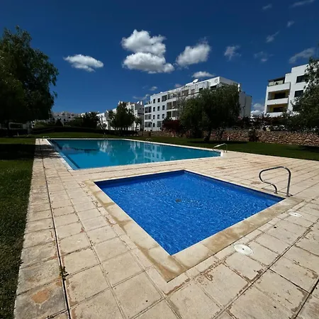 Cantinho D'alma - Piscina, Jardim E A 6 Min דירה Armação de Pêra